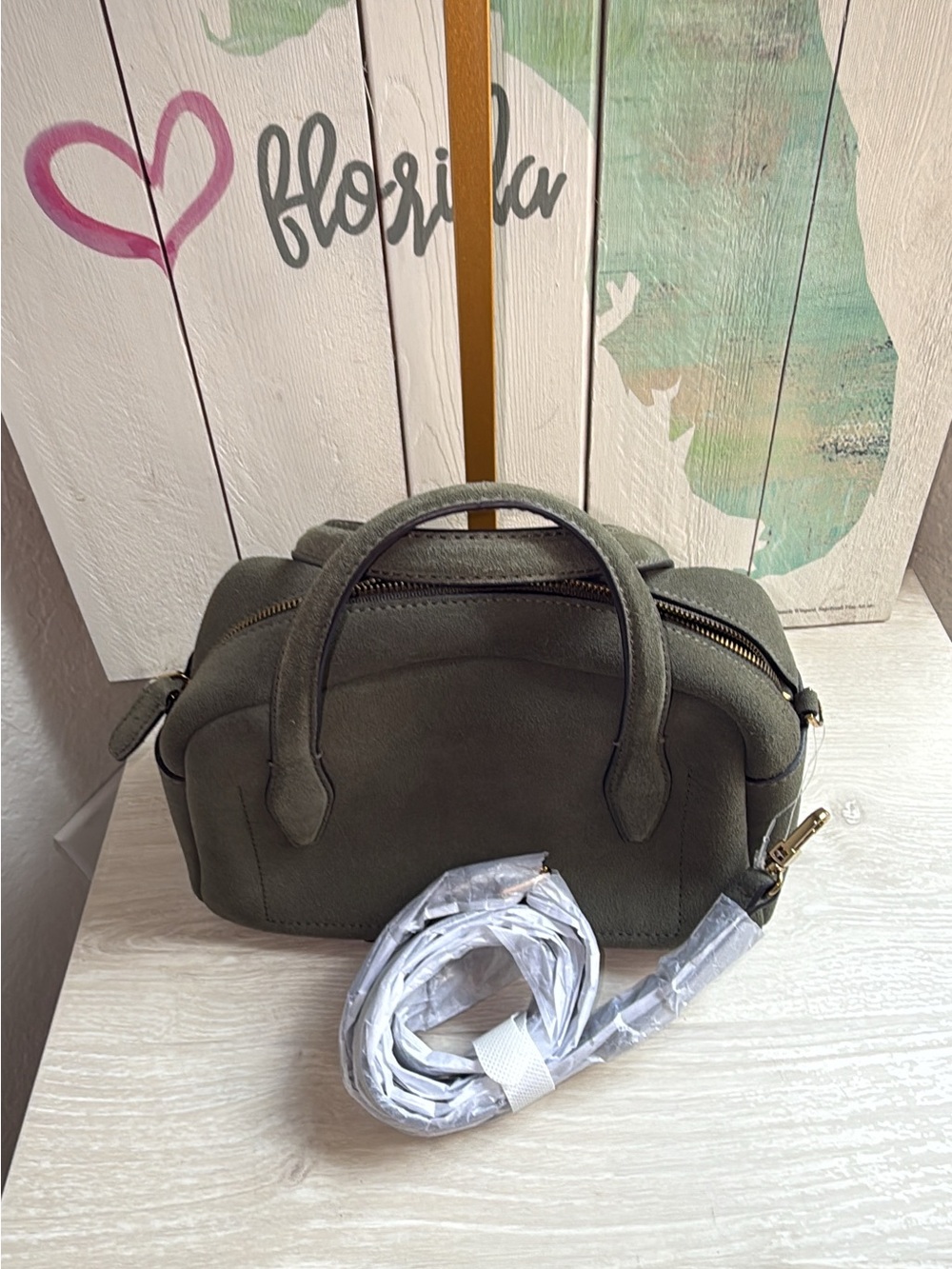 Madewell Suede Crossbody Bag. Get ready for fall !! Great for back to school - Picture 6 of 10